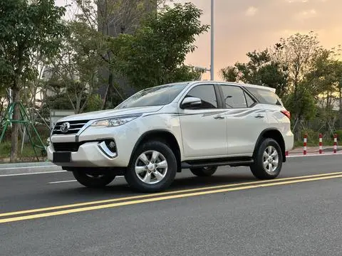 Toyota Fortuner 2016