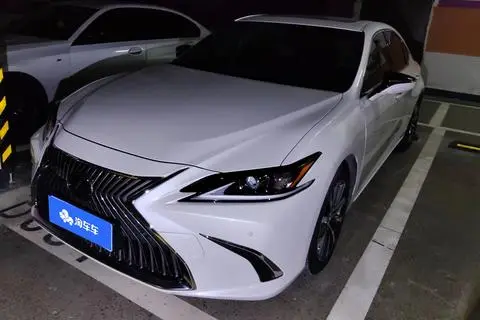 Lexus ES 2018