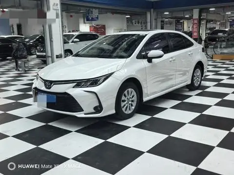 Toyota Corolla 2019 — фото 1