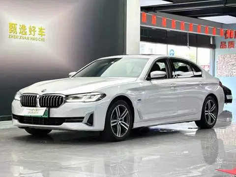 BMW 5 Series 2022 — фото 1