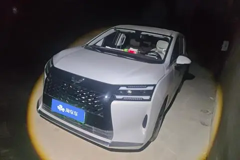 Wuling 星光730 PHEV 2025