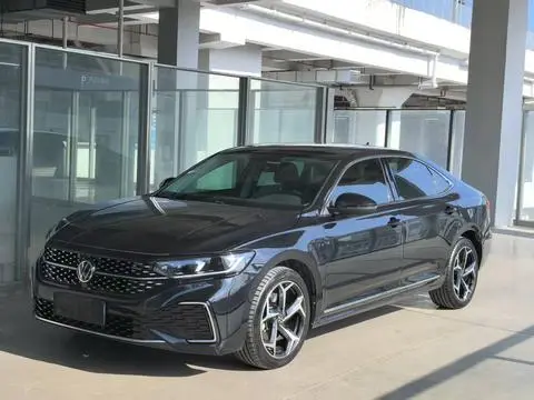 Volkswagen Passat 2023