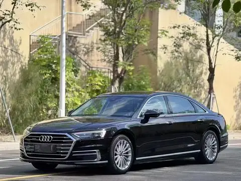 Audi A8 2021 — фото 1