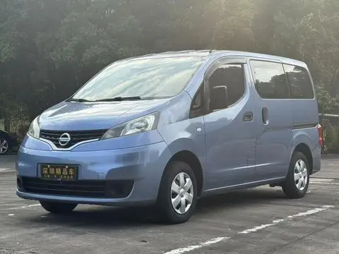 Nissan NV200 2010