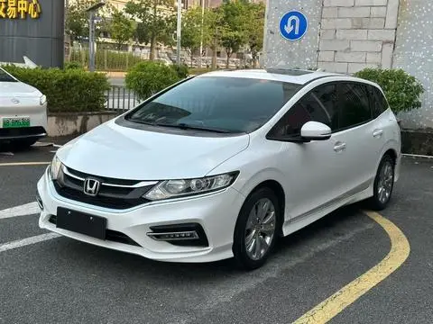 Honda Jade 2017 — фото 1