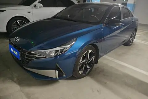 Hyundai Elantra 2022