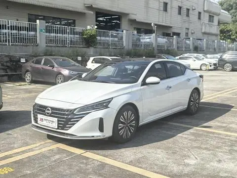 Nissan Teana 2022