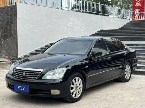 Toyota Crown 2005 — фото 1