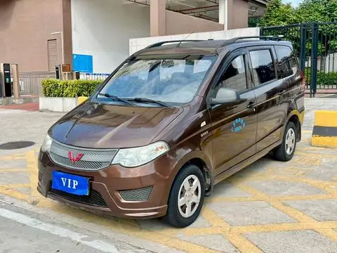 Wuling Hongguang 2016 — фото 1