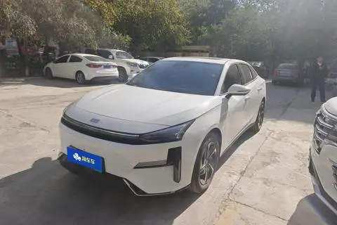 Geely L6 2024
