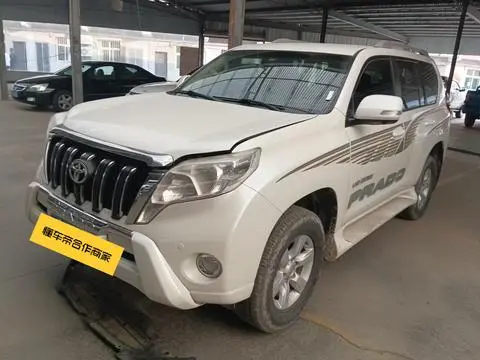 Toyota Prado 2015 — фото 1