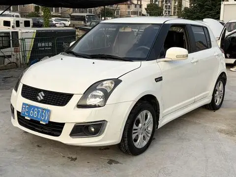 Suzuki 雨燕 2013