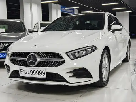 Mercedes-Benz A-Class 2021 — фото 1
