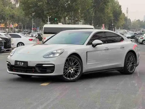 Porsche Panamera 2023 — фото 1
