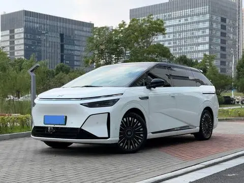 XPeng 小鹏X9 2026