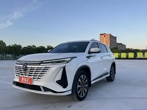 Changan CS75 PLUS 2023 — фото 1