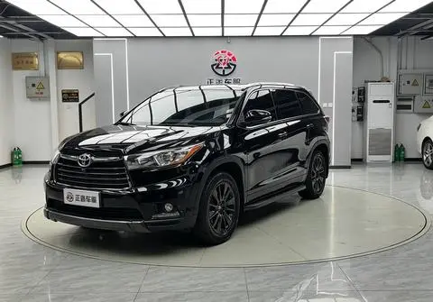 Toyota Highlander 2017 — фото 1