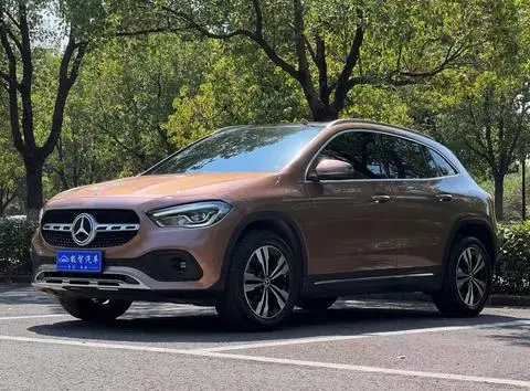 Mercedes-Benz GLA 2020 — фото 1