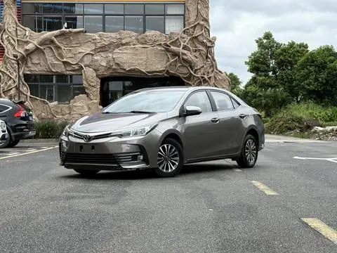 Toyota Corolla 2017 — фото 1