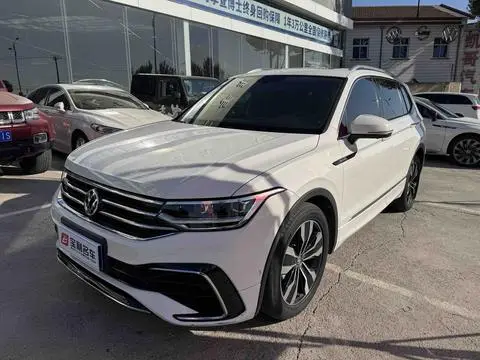 Volkswagen Tiguan L 2022 — фото 1