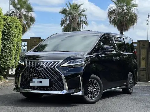 Lexus LM 2020