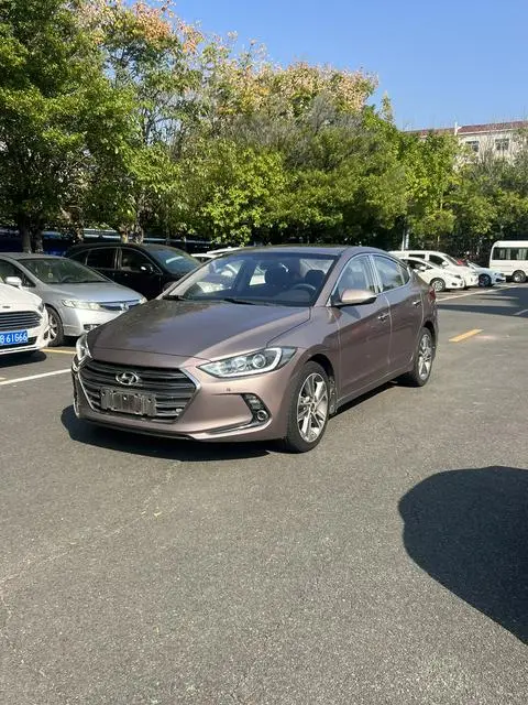 Hyundai Elantra Lingdong 2016 — фото 1