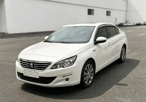 Peugeot 408 2016 — фото 1