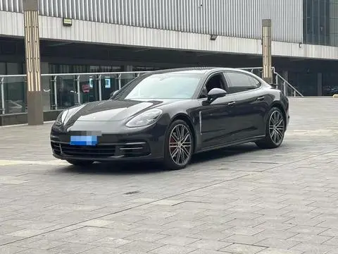 Porsche Panamera 2021