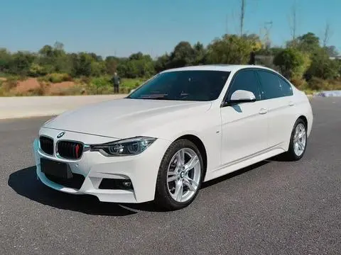 BMW 3 Series 2018 — фото 1