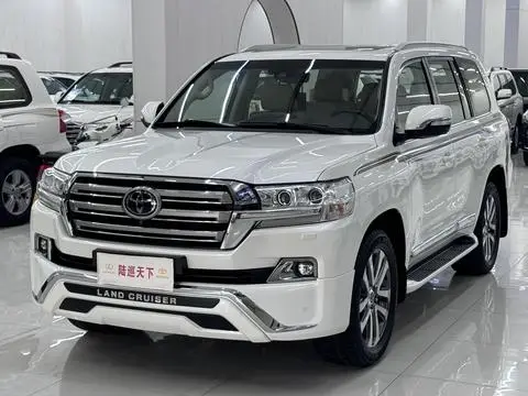 Toyota 兰德酷路泽 2019 — фото 1