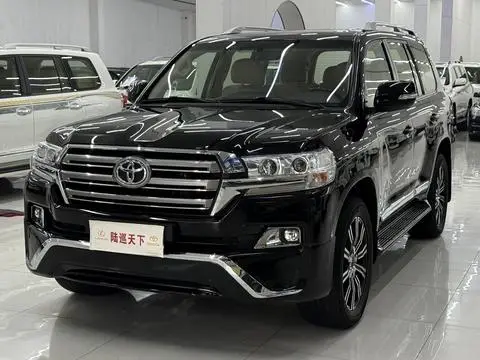 Toyota 兰德酷路泽 2019 — фото 1