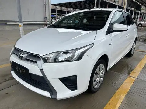 Toyota YARIS L 2015