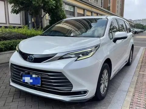 Toyota 赛那 2021