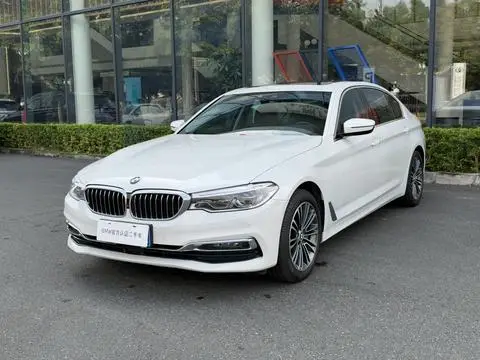 BMW 5 Series 2019 — фото 1
