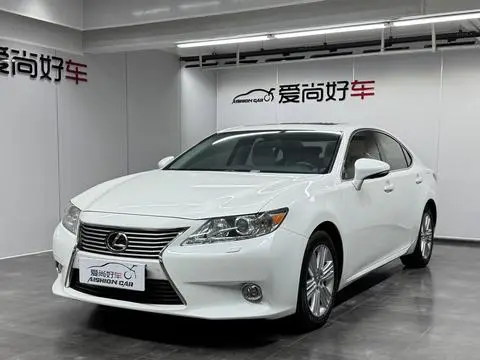 Lexus ES 2013 — фото 1