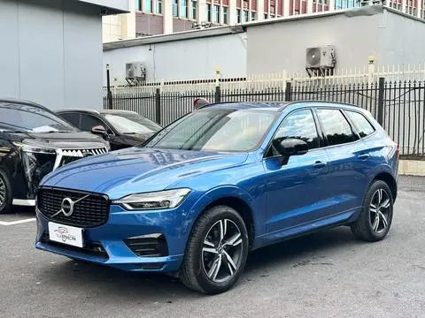 Volvo XC60 2021 — фото 1
