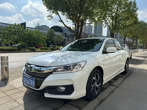 Honda Accord 2016 — фото 1
