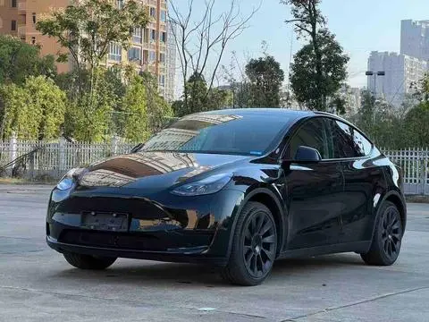 Tesla Model Y 2022 — фото 1
