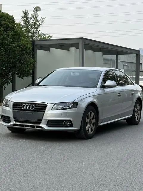 Audi A4L 2015