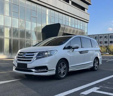 Honda 艾力绅 2019 — фото 1