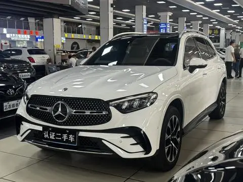 Mercedes-Benz GLC 2023