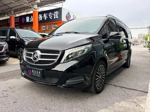 Mercedes-Benz V-Class 2018 — фото 1