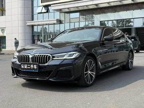BMW 5 Series 2023 — фото 1