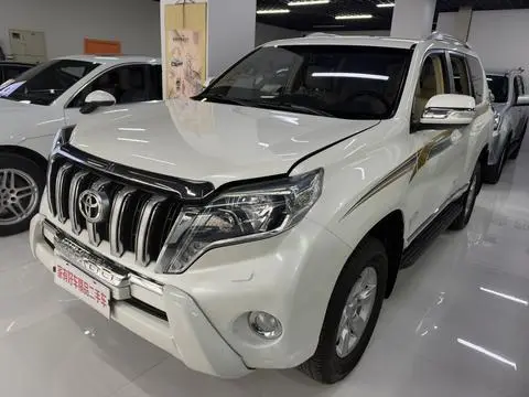 Toyota Prado 2015 — фото 1