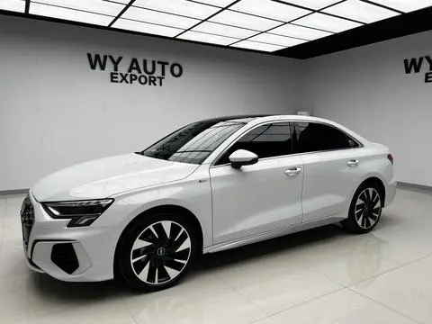 Audi A3 2023 — фото 1