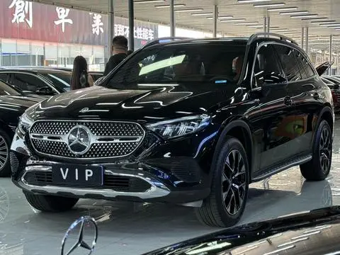 Mercedes-Benz GLC 2023