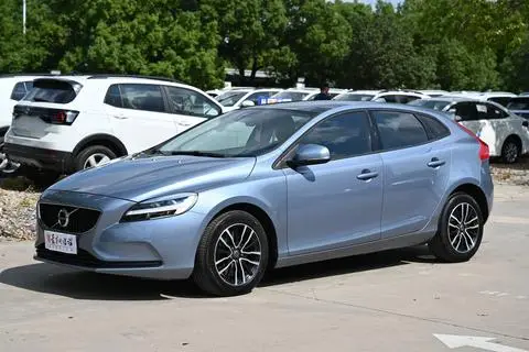 Volvo V40 2018