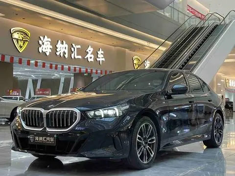 BMW 5 Series 2024
