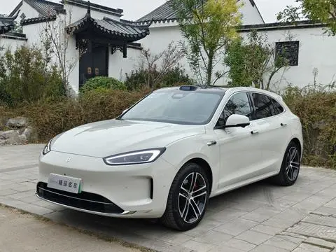 AITO M5 2025