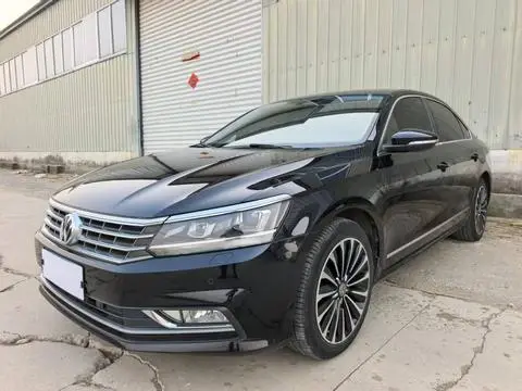 Volkswagen Passat 2017 — фото 1